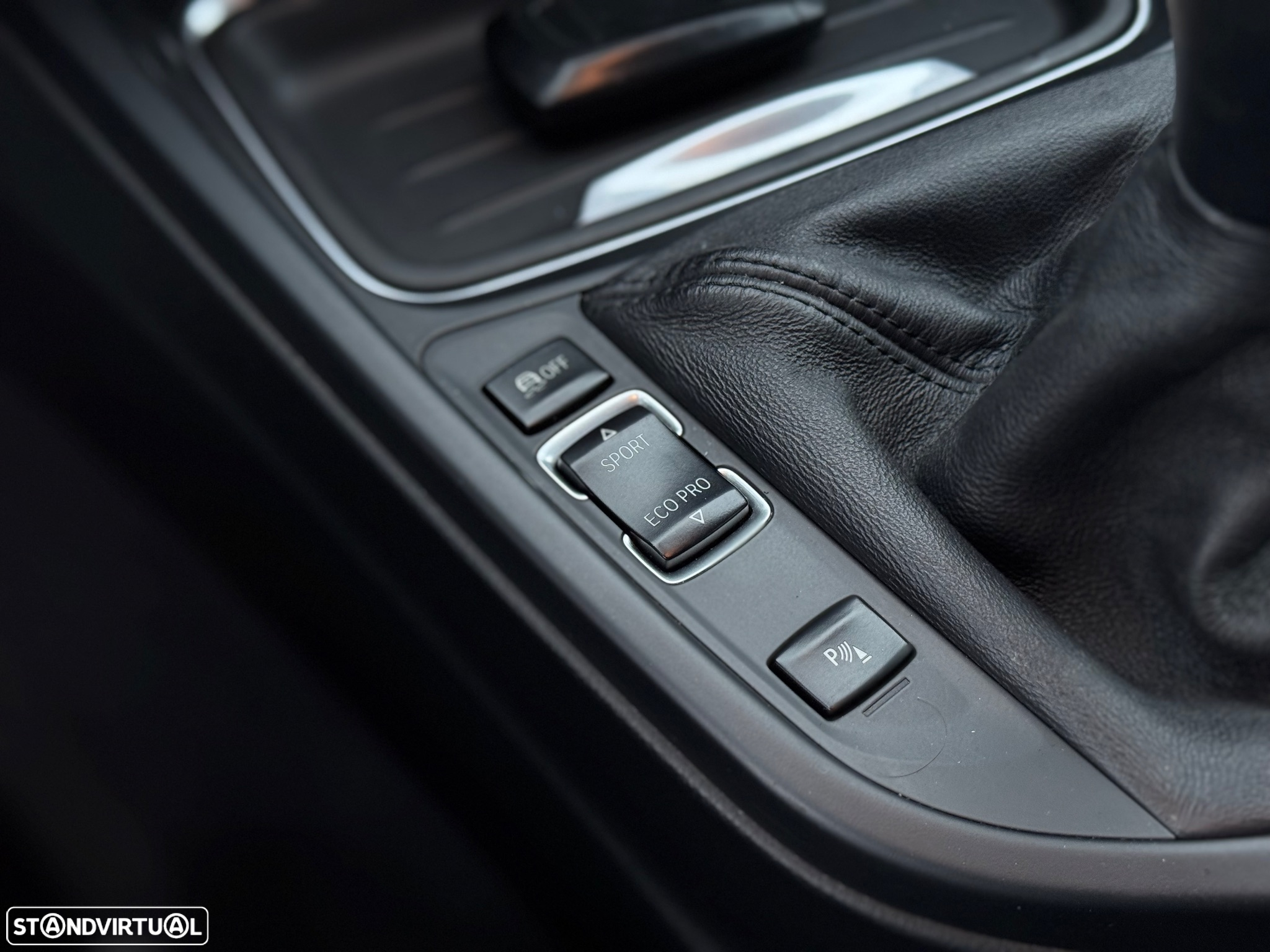 BMW 318 d Pack M - 19