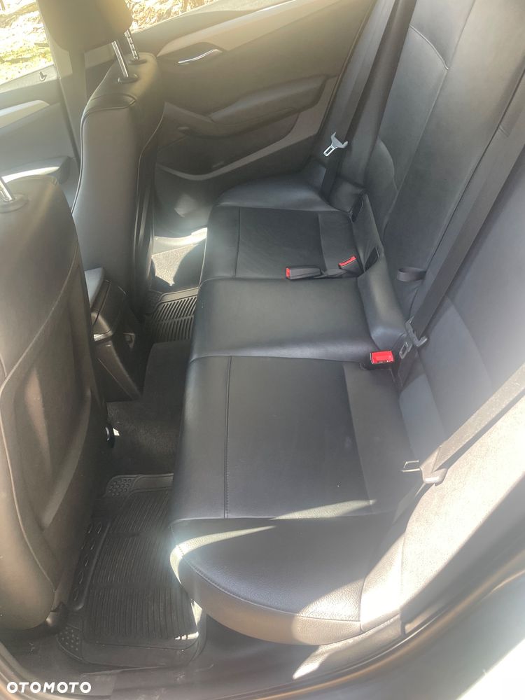 BMW X1 sDrive18d xLine - 11