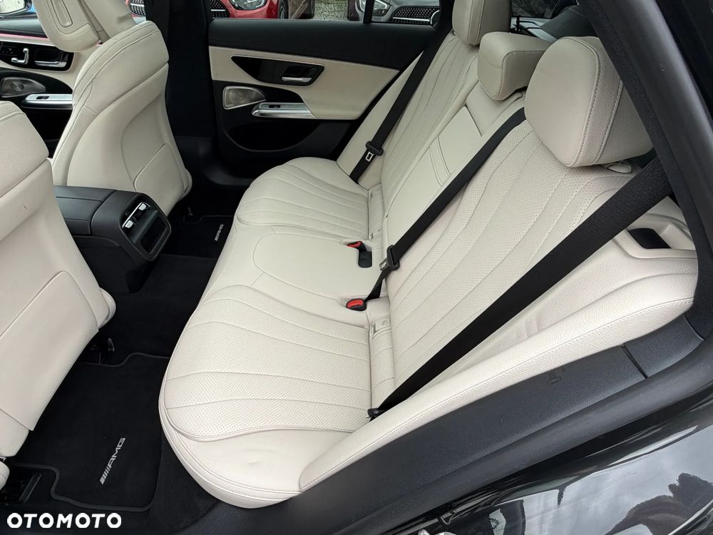 Mercedes-Benz Klasa E 220 d mHEV AMG 9G-Tronic - 31
