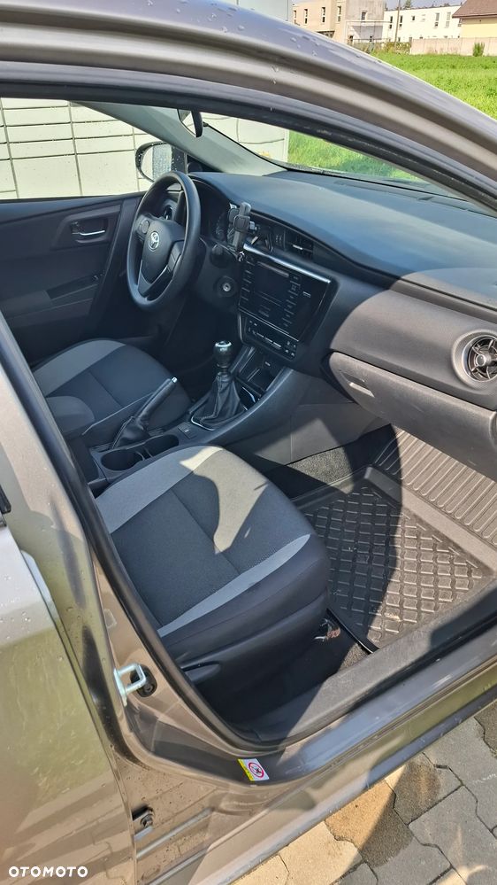 Toyota Auris 1.33 VVT-i Active - 15