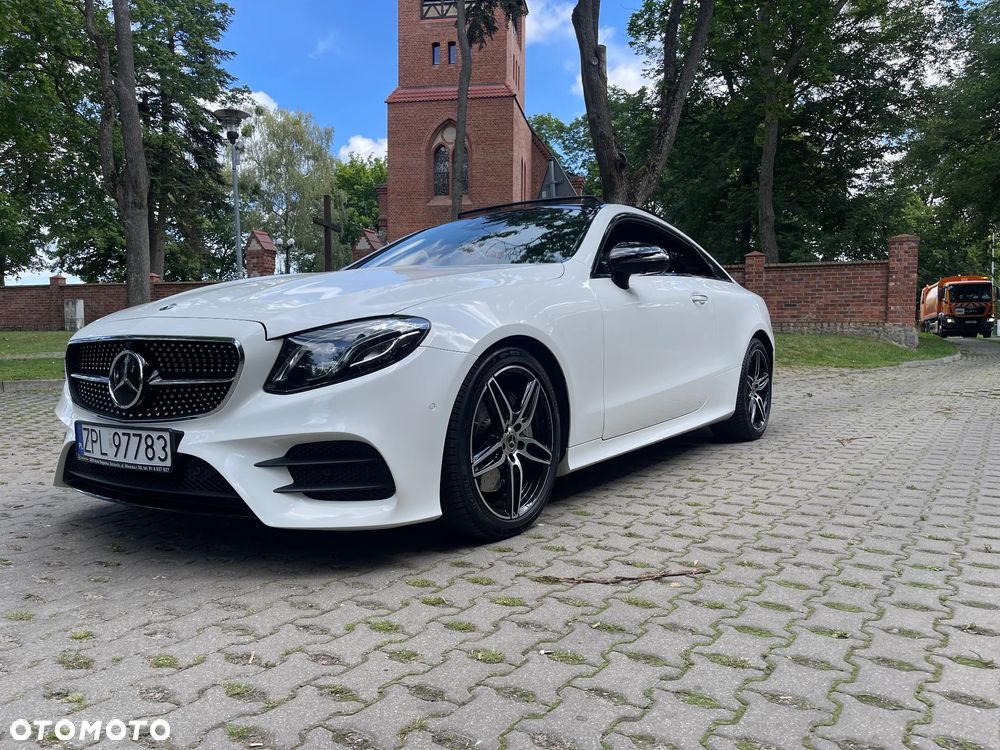 Mercedes-Benz Klasa E 300 Coupe 9G-TRONIC - 1