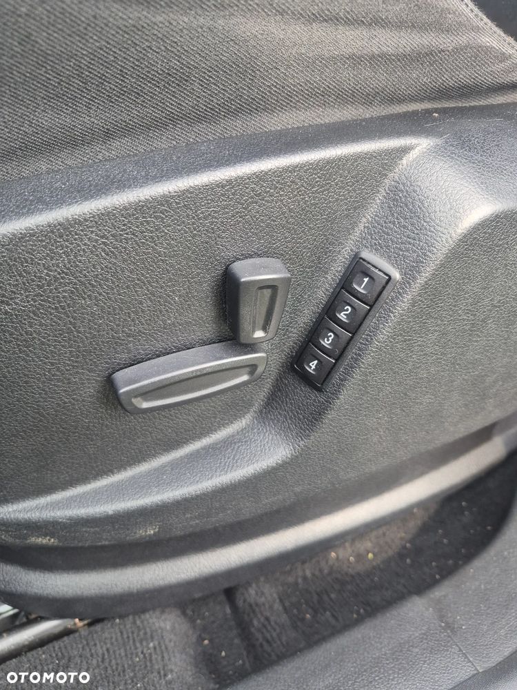 Ford S-Max 1.6 T Titanium - 23