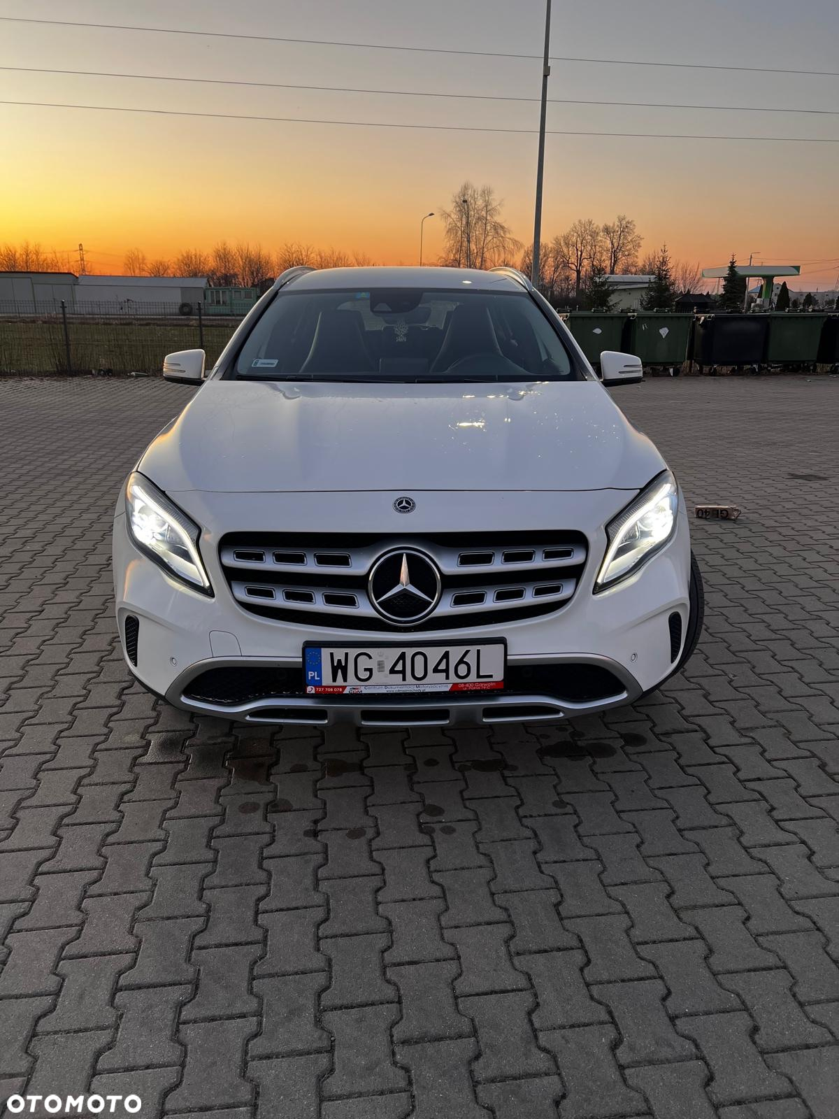Mercedes-Benz GLA 180 7G-DCT AMG Line - 8