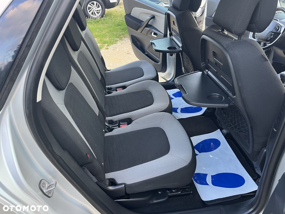 Citroën C4 Picasso 1.6 e-HDi Intensive - 22
