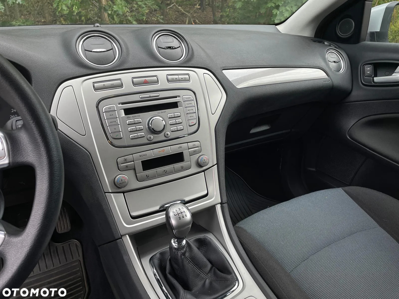 Ford Mondeo 1.8 TDCi Silver X - 12