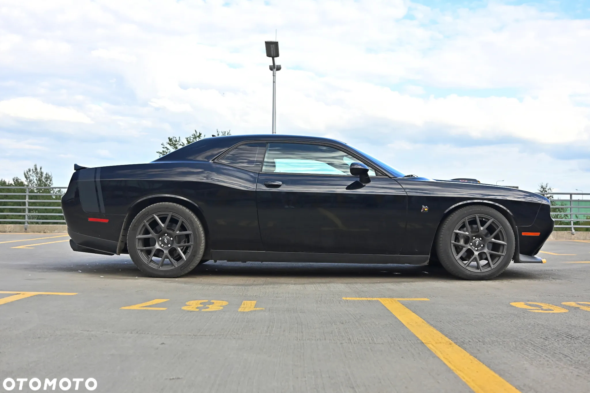 Dodge Challenger 6.4 Scat Pack - 4
