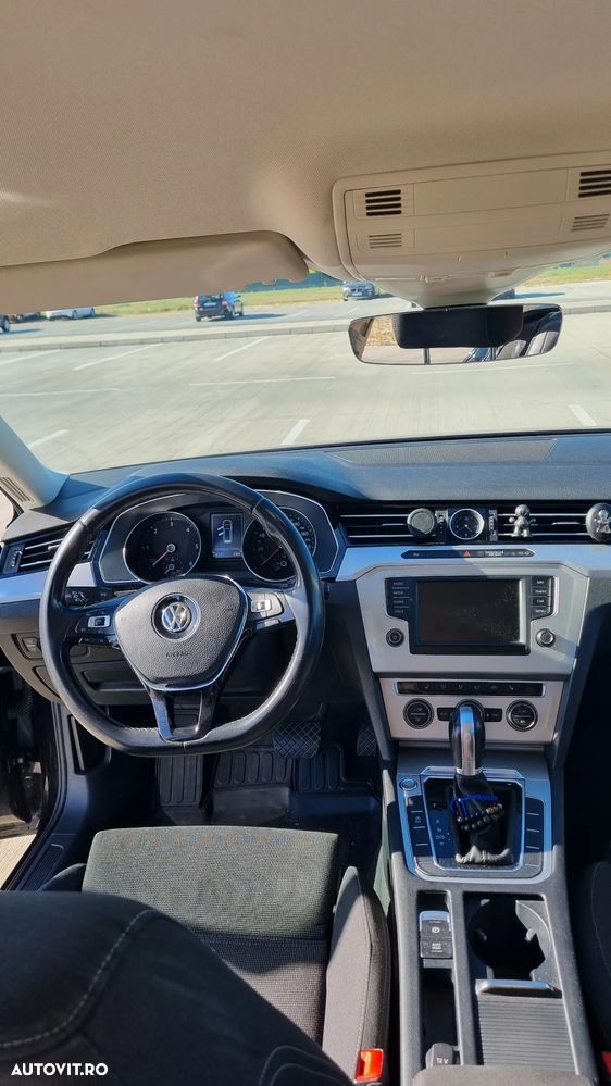 Volkswagen Passat 2.0 TDI DSG Comfortline - 5