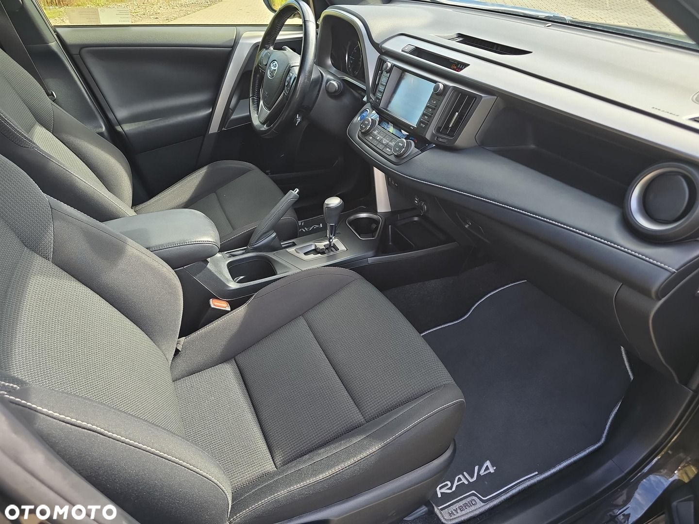 Toyota RAV4 Hybrid Premium 4x4 - 8