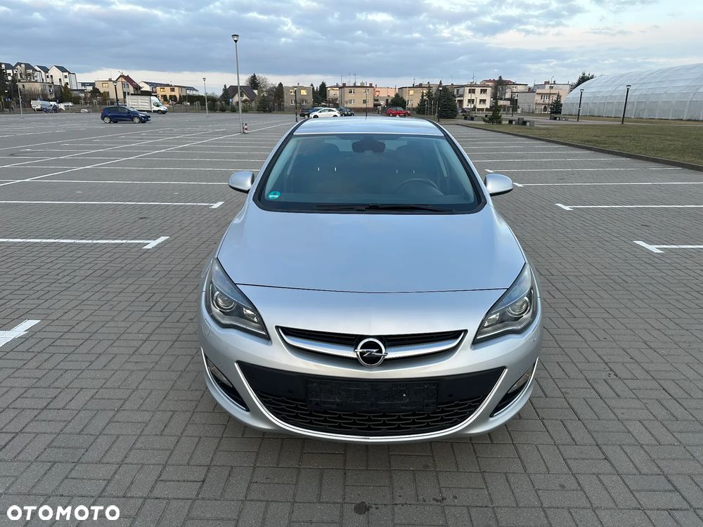Opel Astra 1.4 Turbo - 2