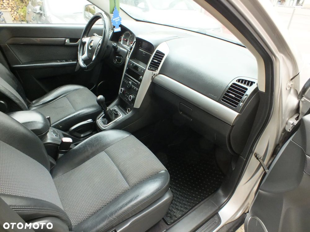 Chevrolet Captiva - 21