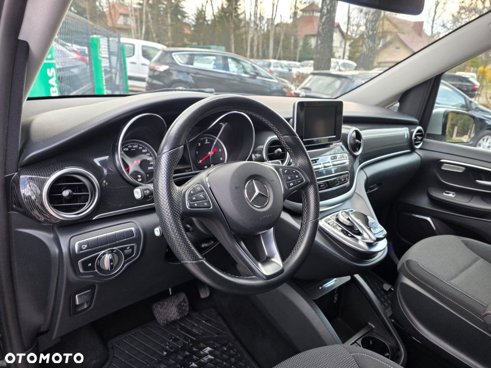 Mercedes-Benz Klasa V - 14