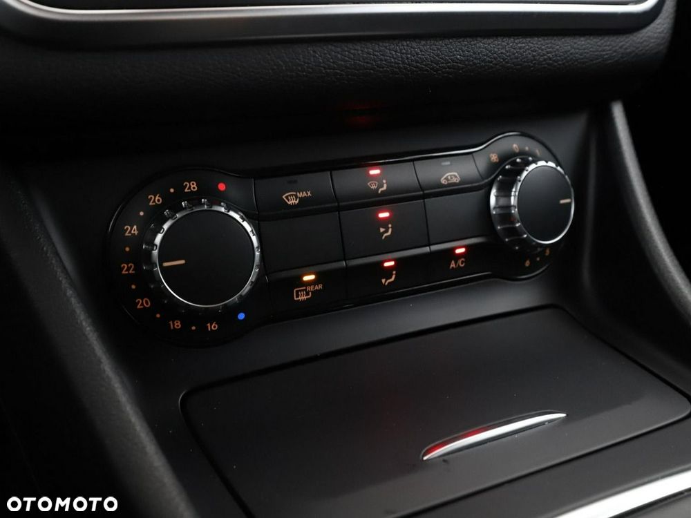 Mercedes-Benz CLA 180 Urban - 26