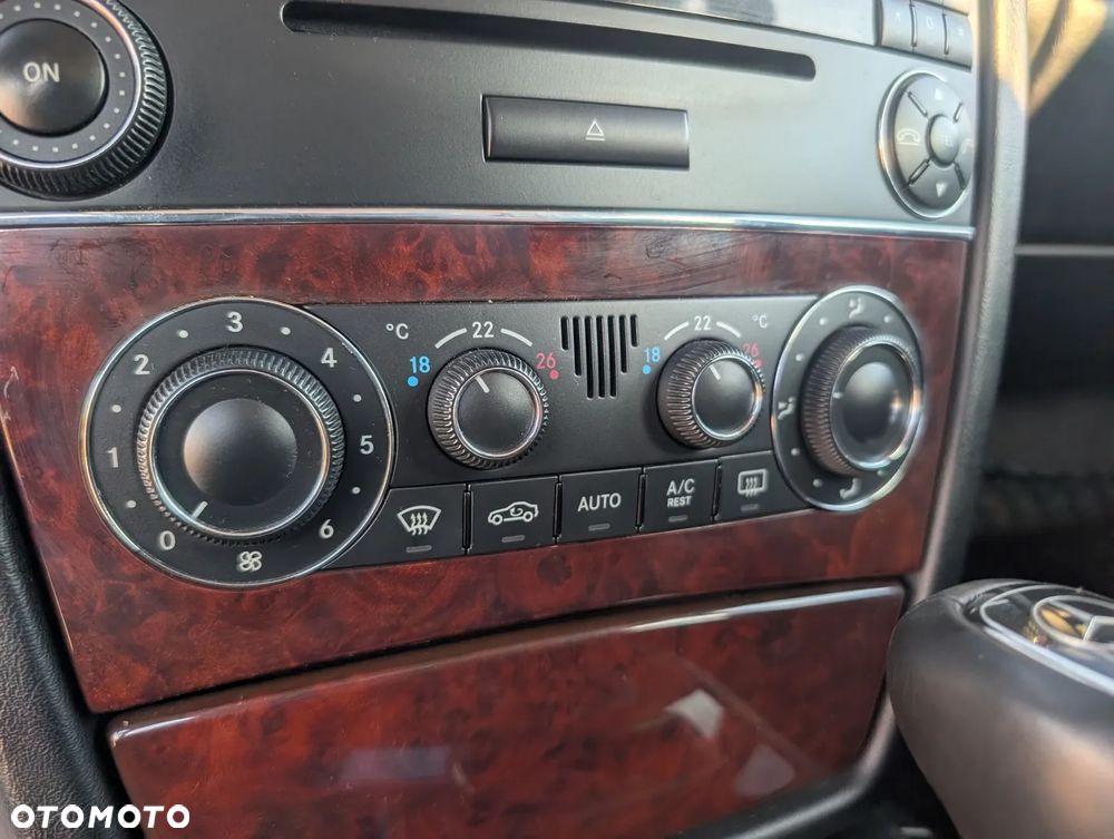 Mercedes-Benz Klasa G 320 CDI - 23