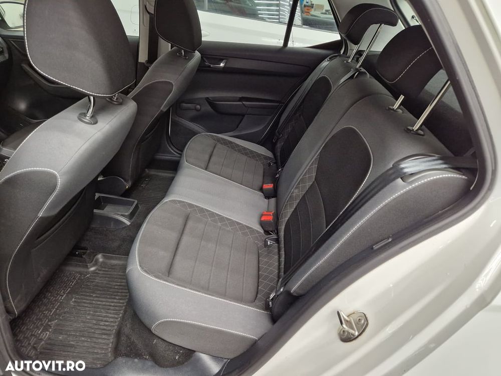 Skoda Fabia 1.0 TSI 95 CP Ambition - 7