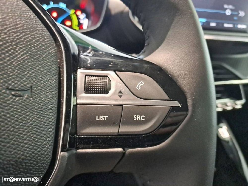 Peugeot e-208 50 kWh Style — fotografia 17