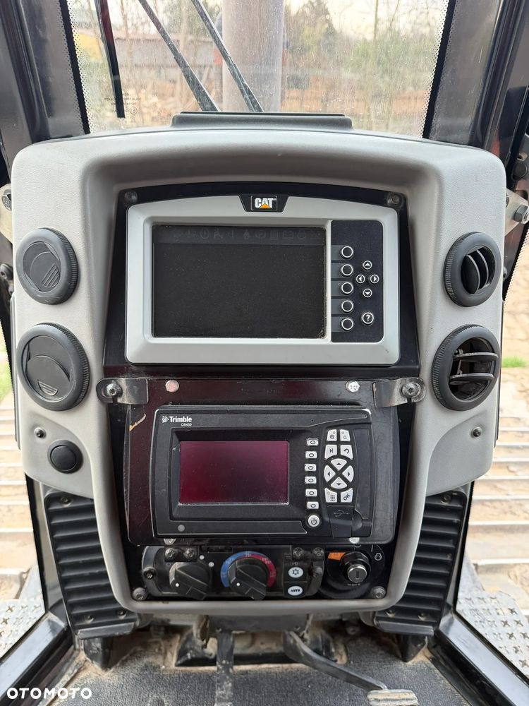 Caterpillar D6N LGP - 16