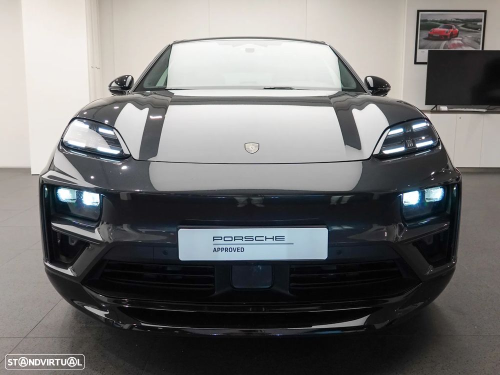 Porsche Macan Electric Turbo - 13