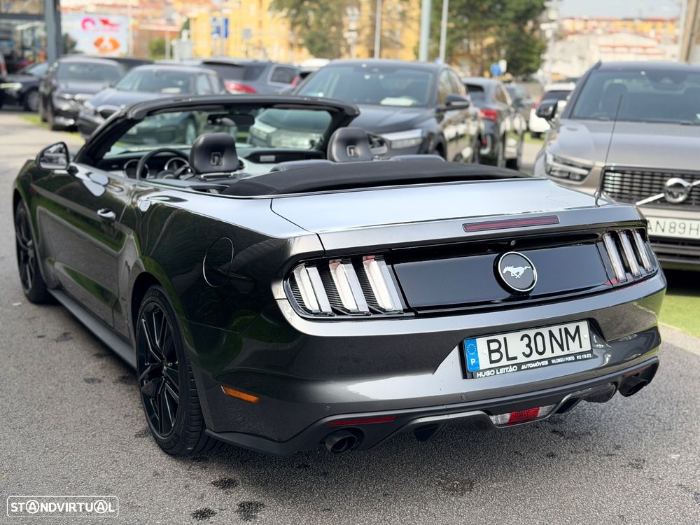 Ford Mustang 2.3i EcoBoost - 12