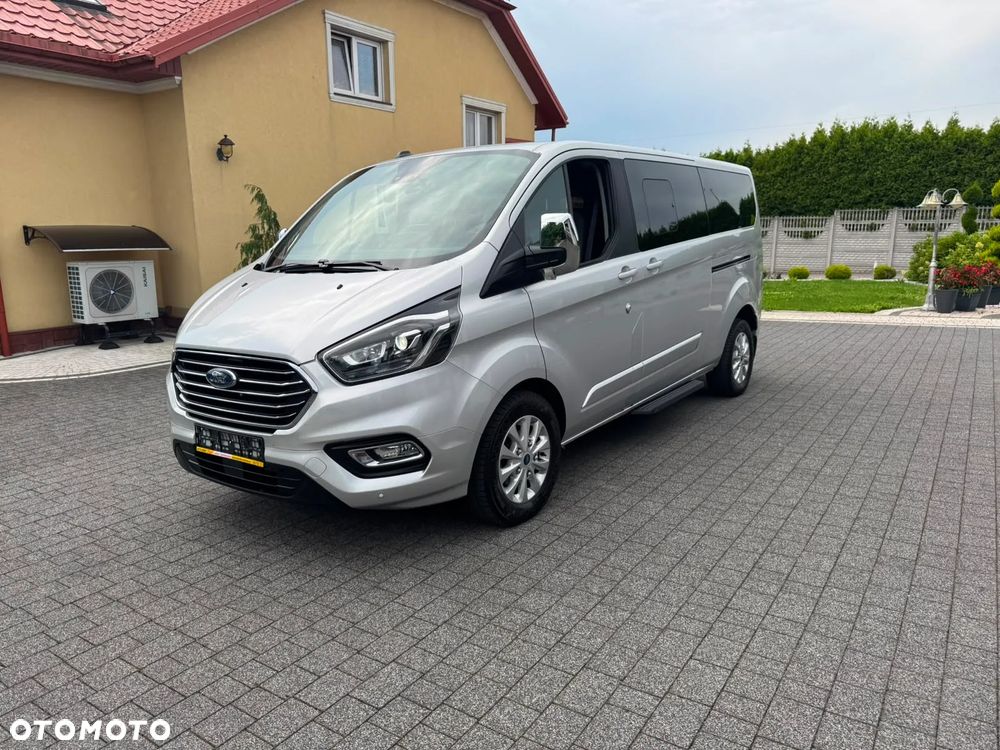 Ford Tourneo Custom - 17