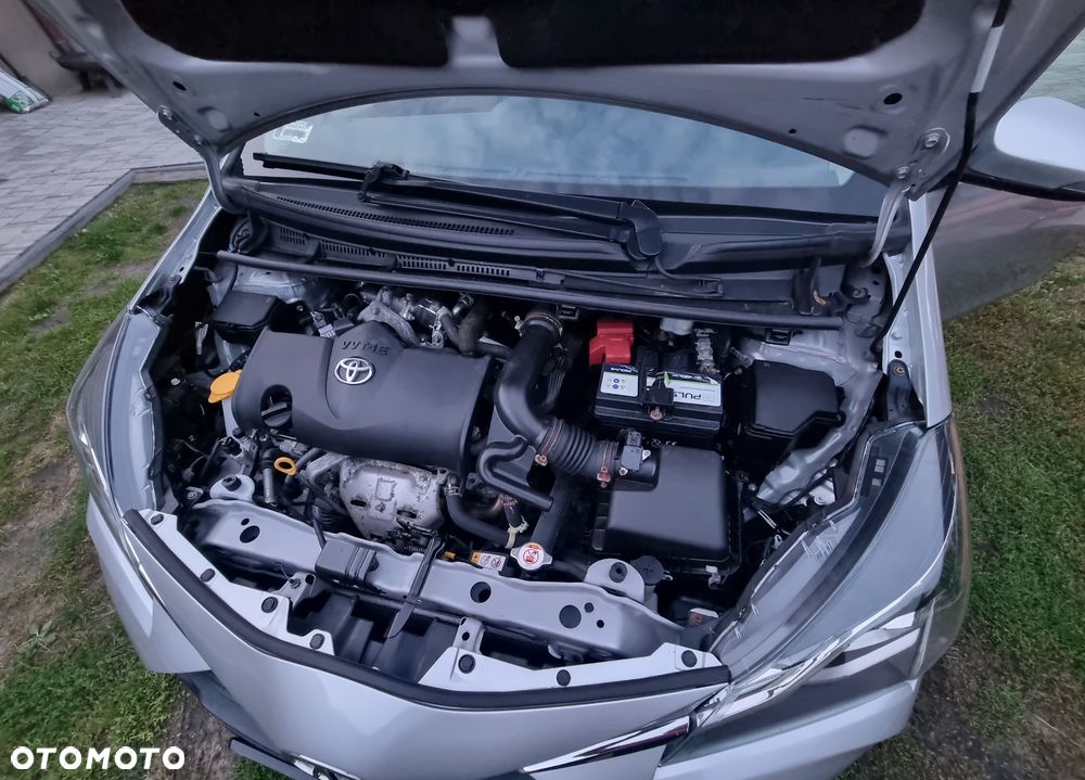 Toyota Yaris 1.5 Premium - 13