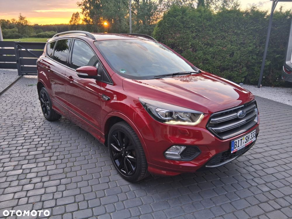 Ford Kuga 1.5 EcoBoost 2x4 ST-Line - 2