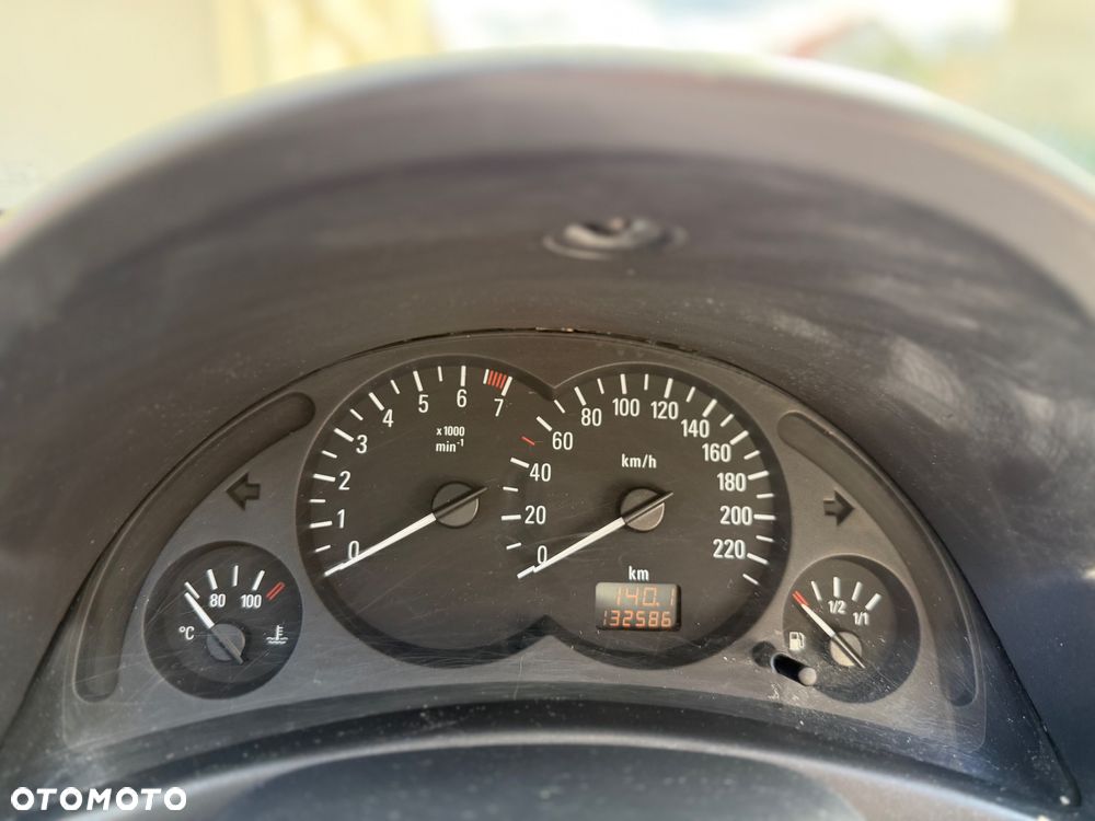 Opel Corsa 1.0 12V Cosmo - 15