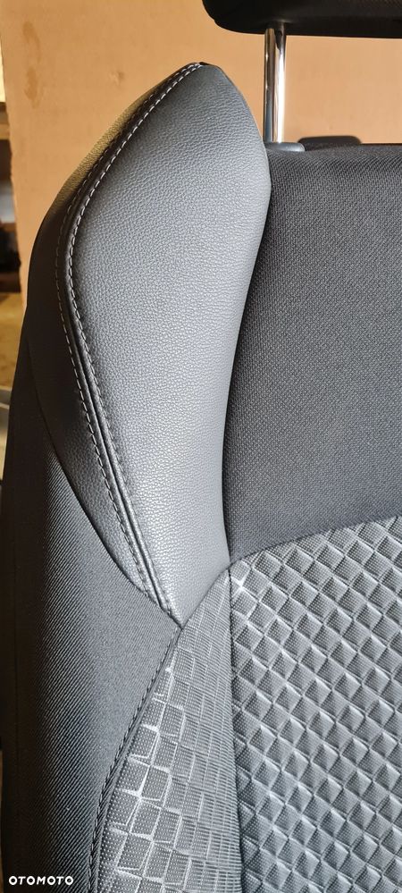 TOYOTA C-HR I LIFT 19-23 FOTELE KANAPA TUNEL BOCZKI PÓŁSKÓRA EUROPA - 4