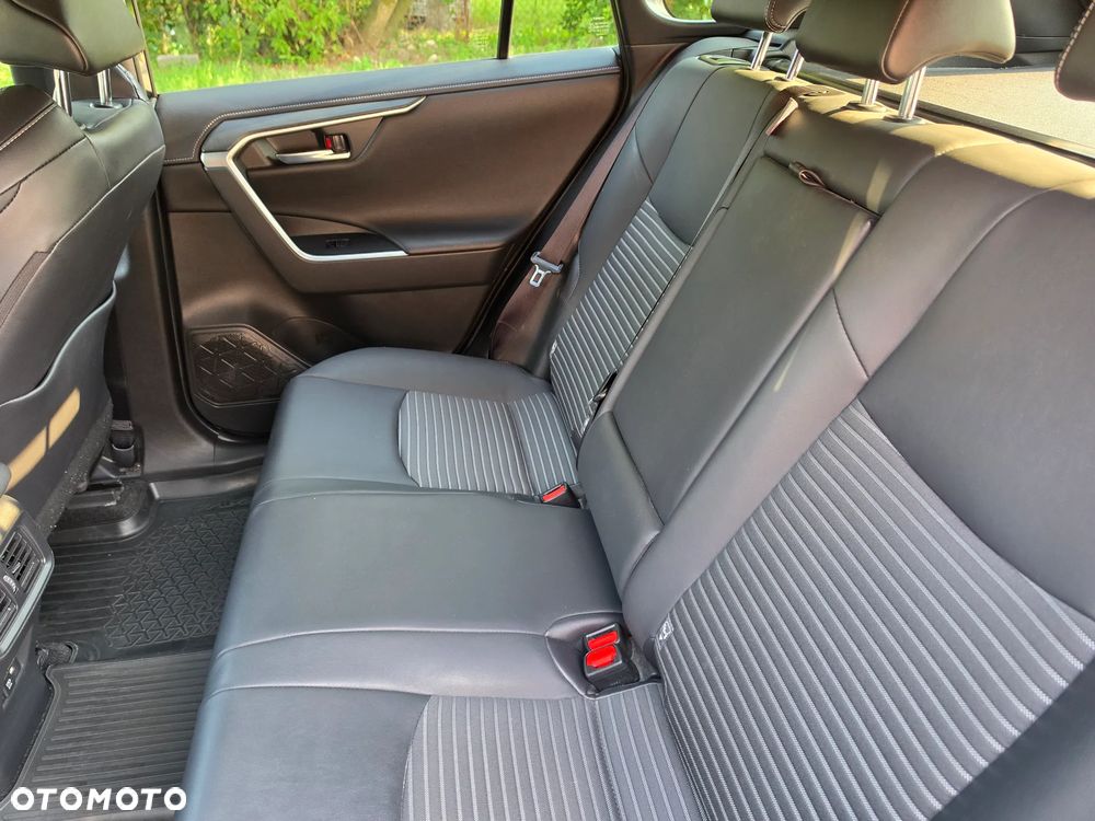 Toyota RAV4 2.5 Hybrid Black Edition by JBL 4x4 - 31