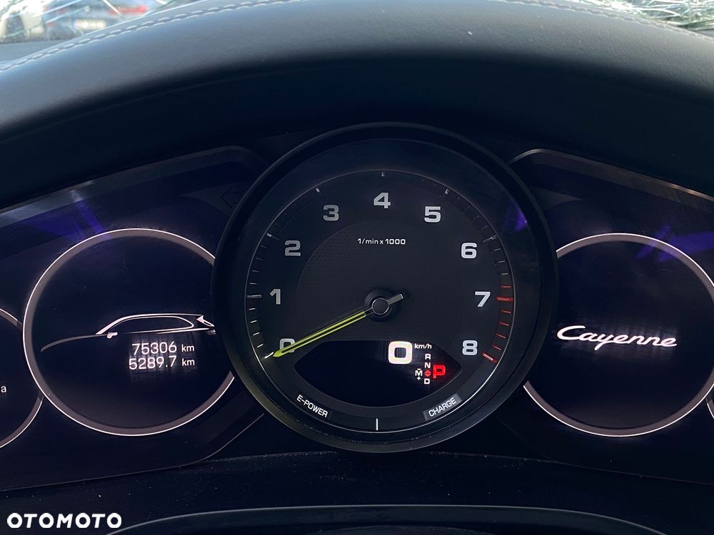 Porsche Cayenne E-Hybrid - 17