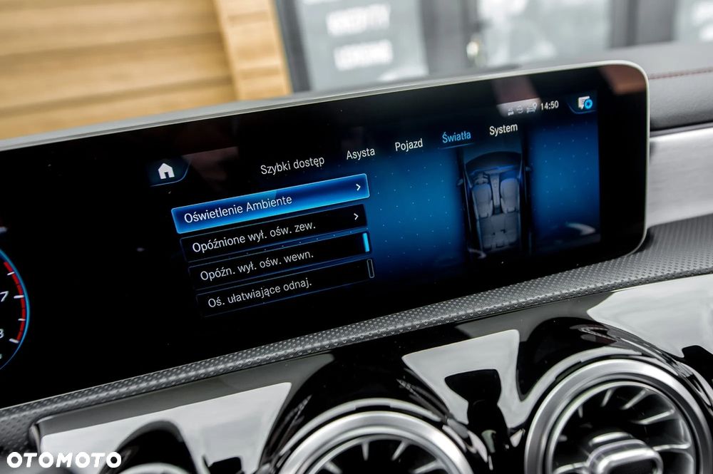 Mercedes-Benz CLA 220 7G-DCT AMG Line - 39