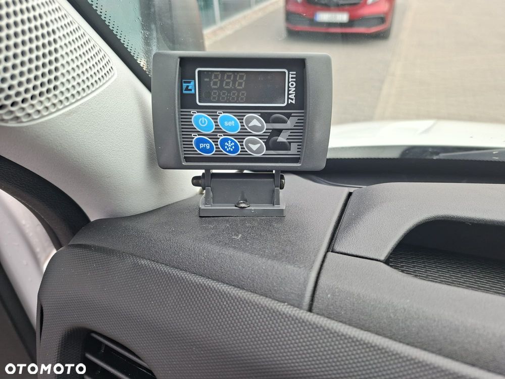 Iveco 35S16H3.0A8 Izoterma 7EP - 12