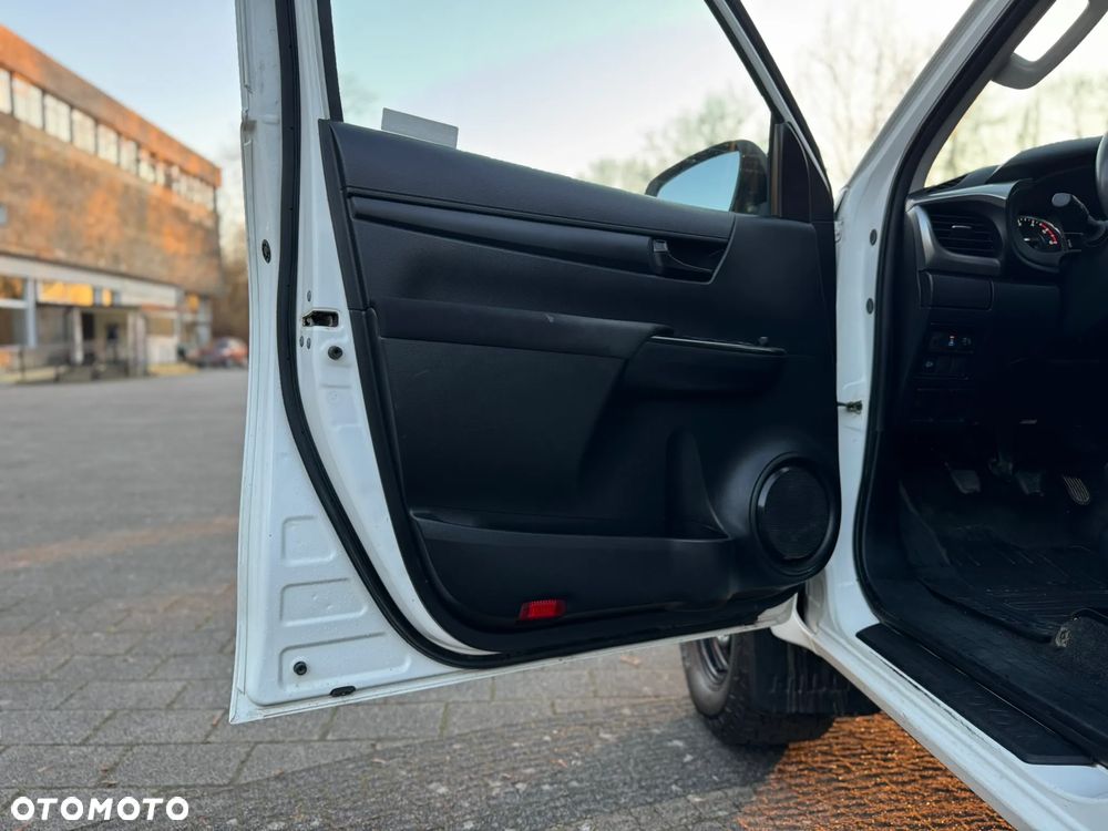 Toyota Hilux 2.4 D-4D Double Cab DLX 4x4 - 25