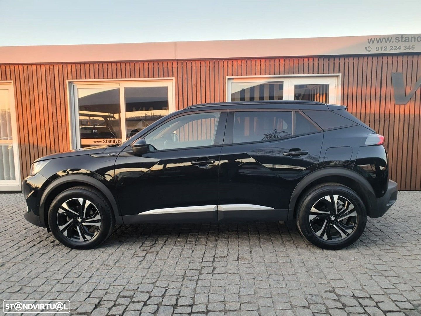 Peugeot 2008 1.2 PureTech GT - 19