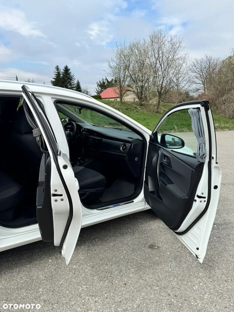 Toyota Auris - 17