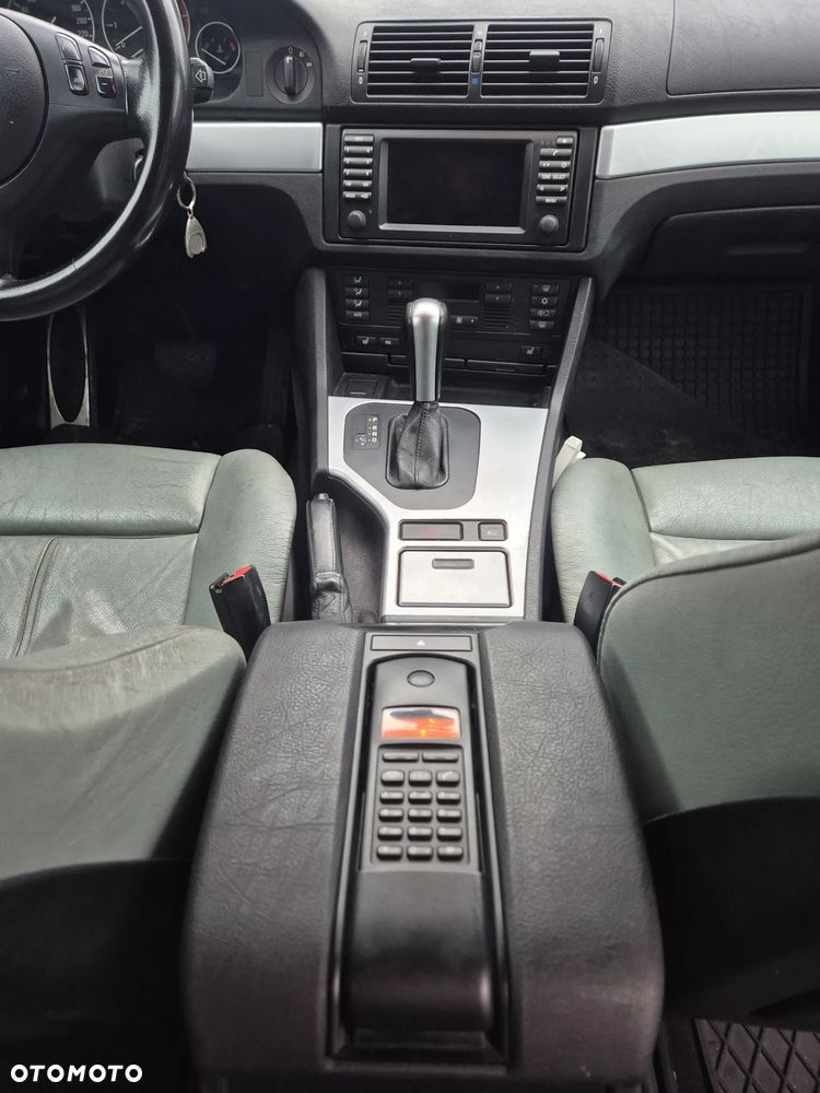 BMW 530D E39 Touring Seria 5 2002r LIFT Mpakiet Topasblau Metallic wszystkie części - 19