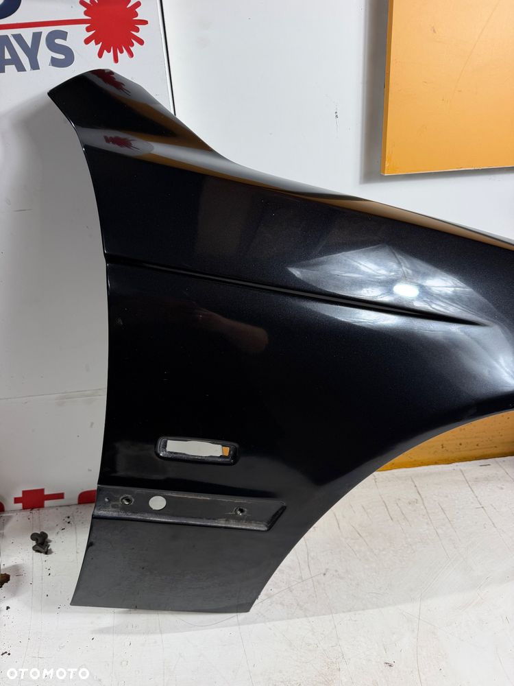 Błotnik prawy Bmw e39 475 BlackSapphire pod kolor ładny ! - 2