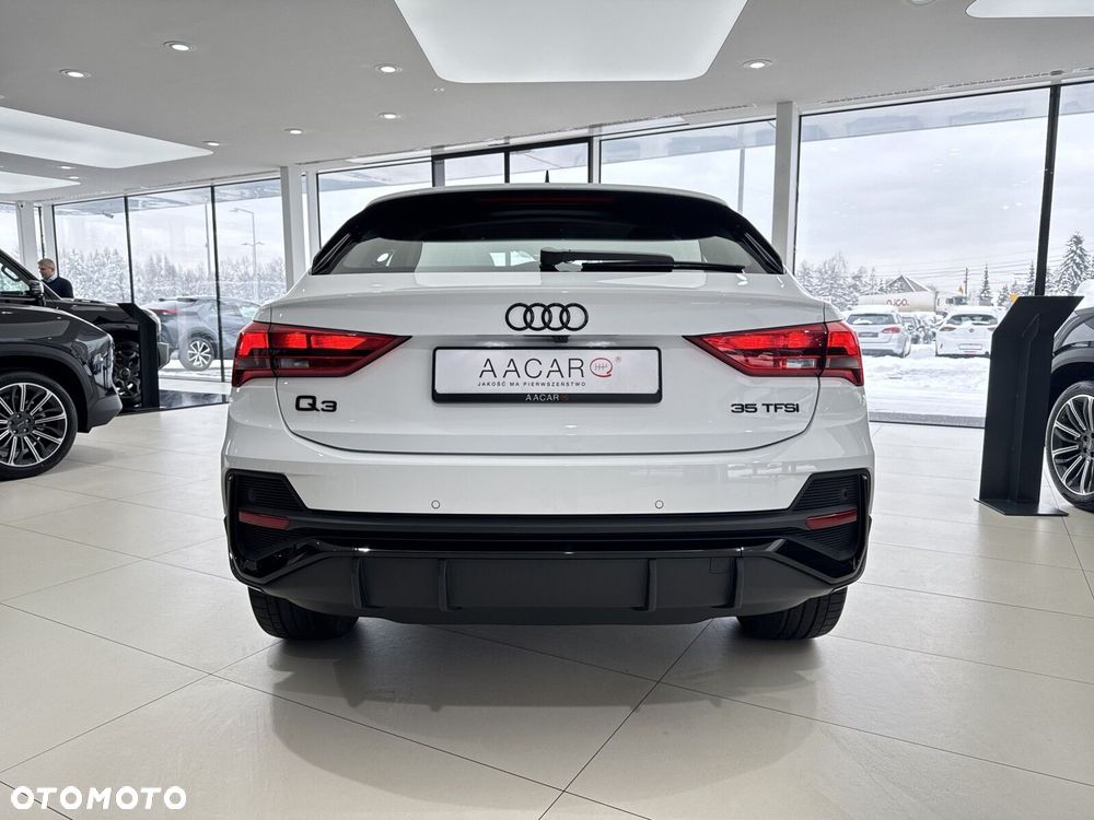 Audi Q3 Sportback - 4