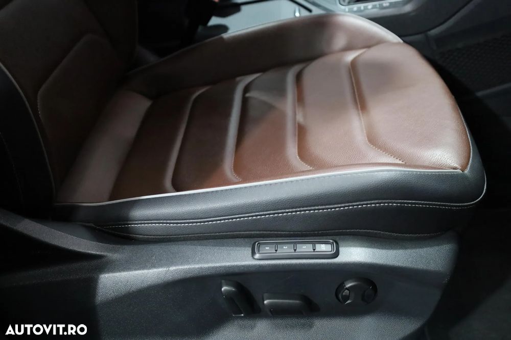 Volkswagen Tiguan 2.0 TDI SCR 4MOTION DSG Elegance - 22
