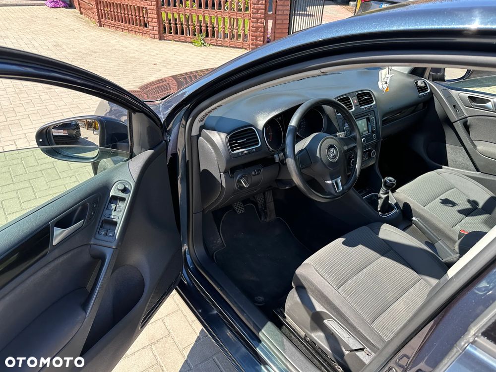 Volkswagen Golf - 6