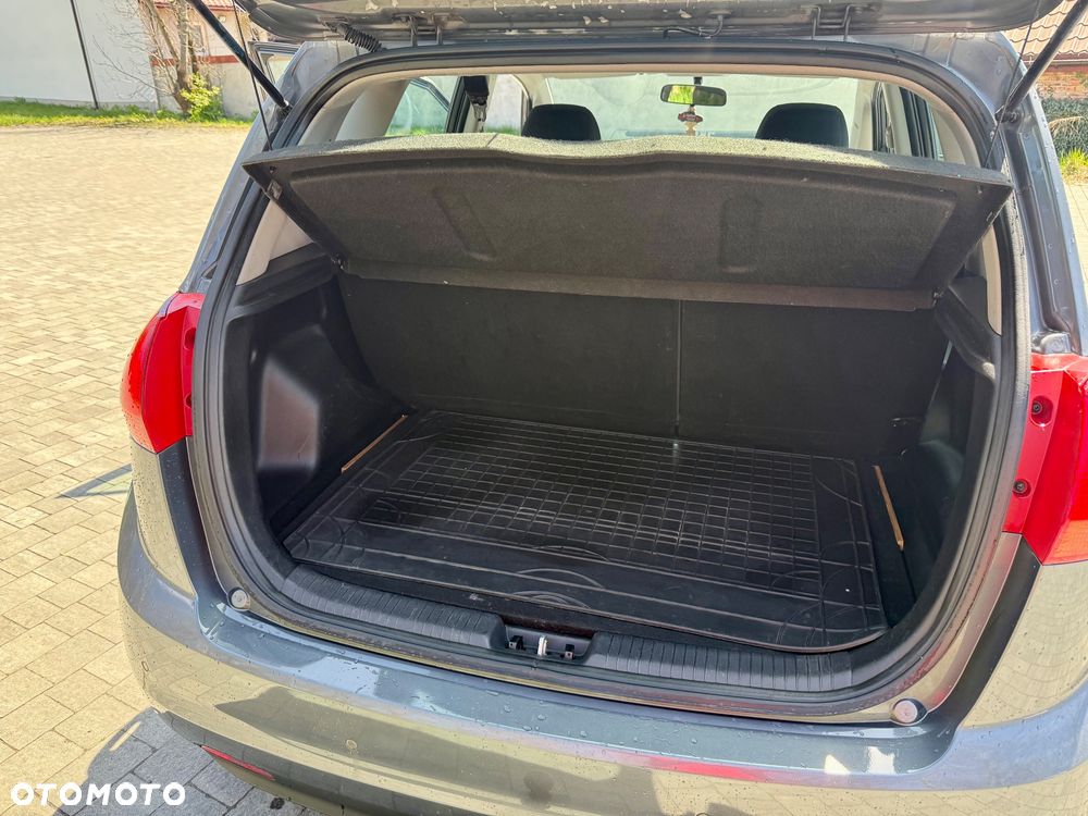 Kia Venga 1.4 CVVT Titanium Collection - 38