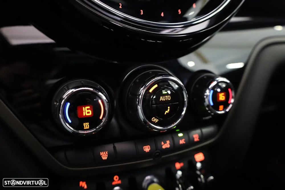 MINI Countryman Cooper SE ALL4 Auto - 37