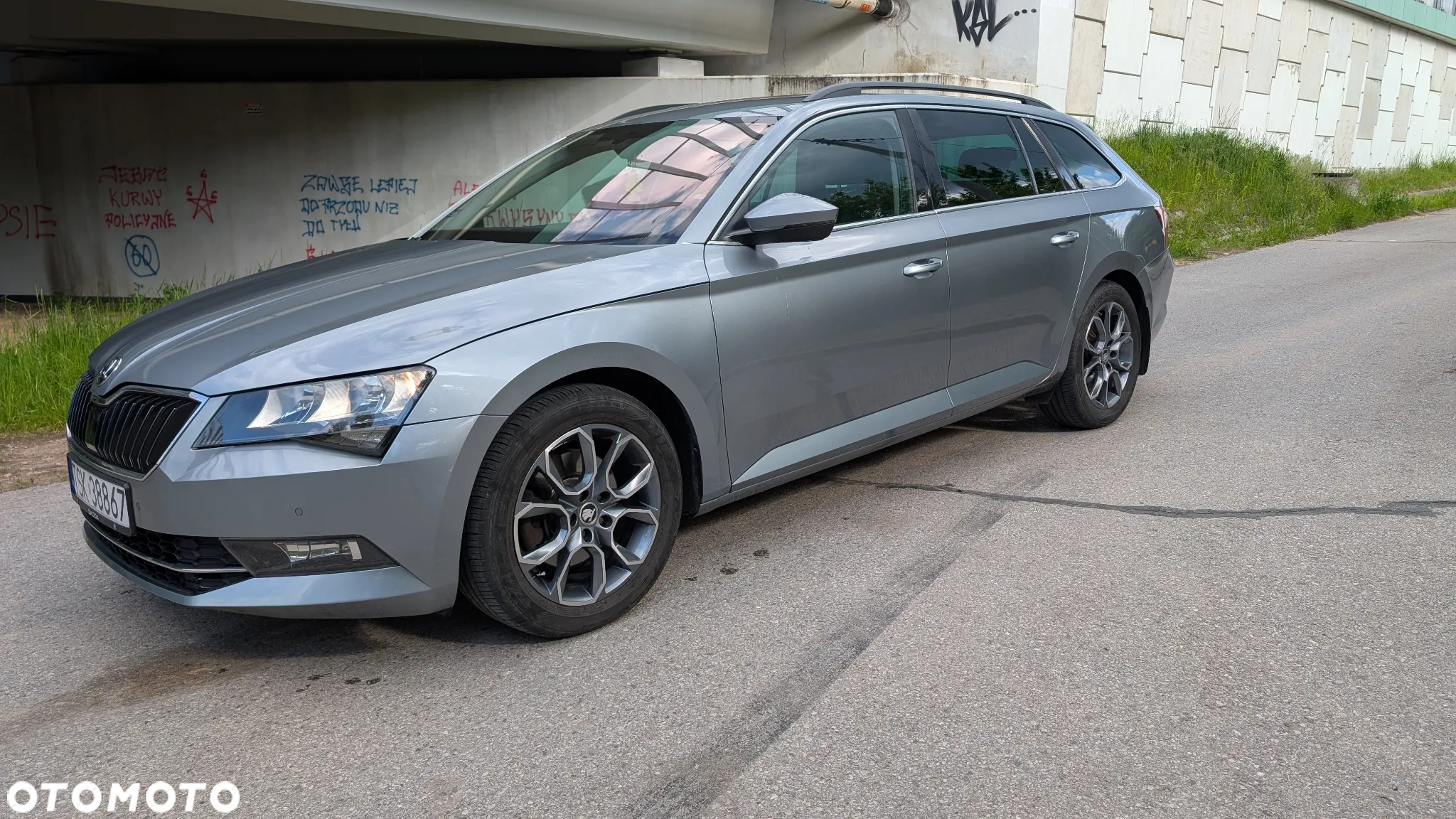 Skoda Superb 1.6 TDI DSG Ambition - 18