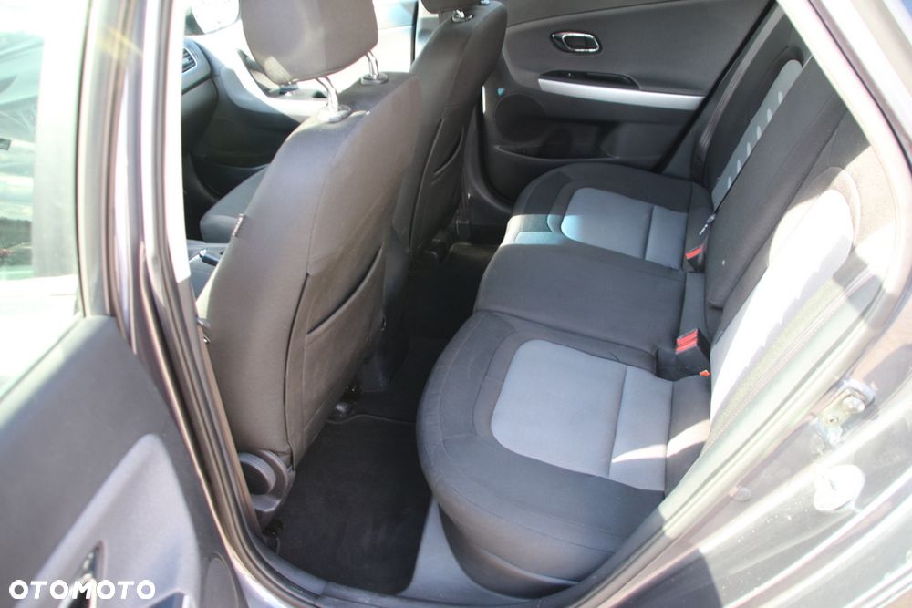 Kia Ceed 1.6 GDI ISG Platinum Edition - 14