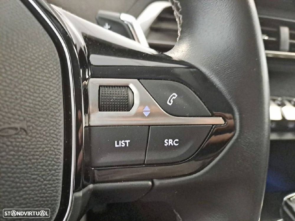 Peugeot 3008 1.6 Hybrid4 Allure Pack e-EAT8 - 17