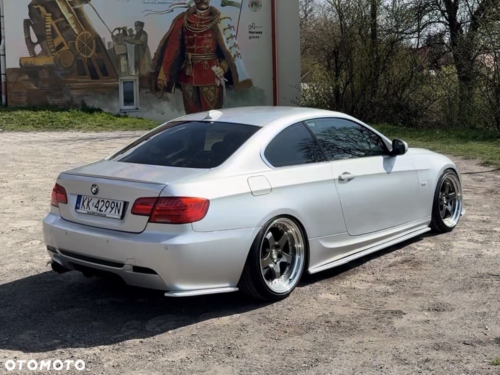 BMW Seria 3 330d M Sport Edition - 5