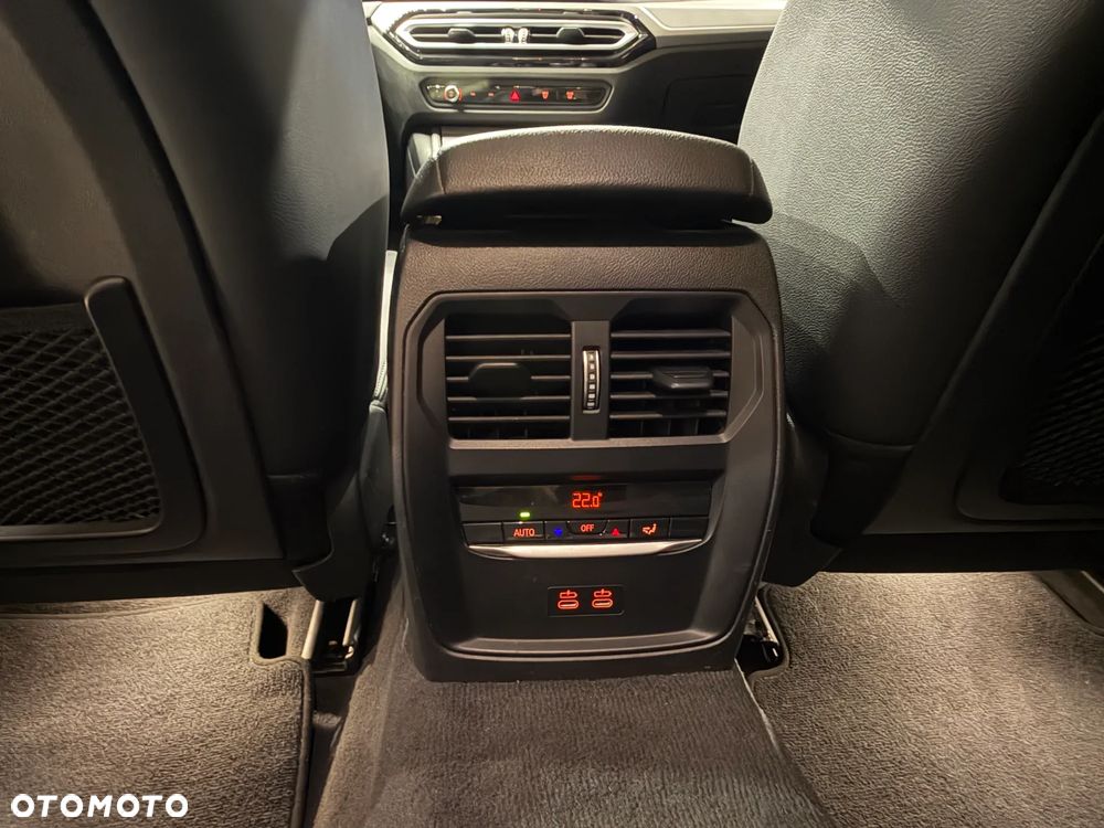 BMW Seria 3 318d - 12