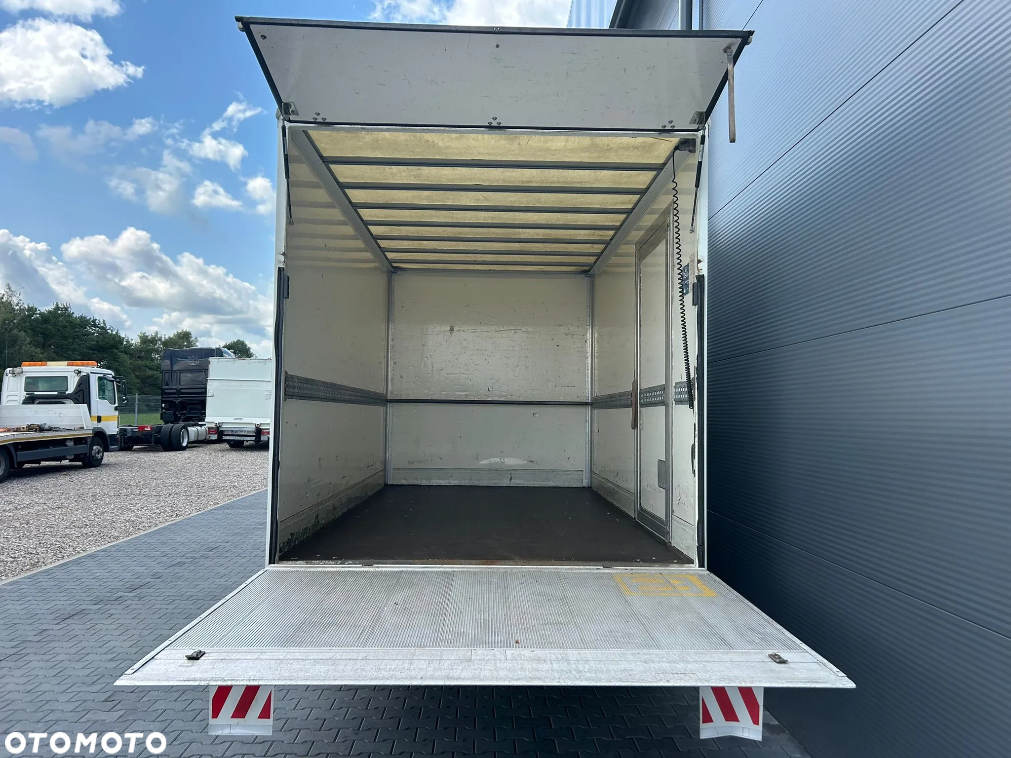 Iveco Daily 40C15 35C15 3.0 HPI Kontener 8 palet + winda 750kg + drzwi boczne **KLIMA**Sprowadzony**2014R**Niski Przebieg** - 7