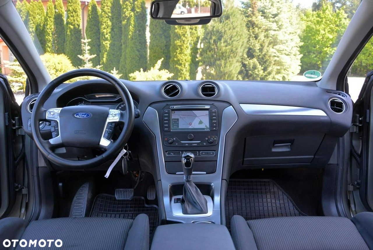 Ford Mondeo 2.0 EcoBoost Titanium - 24