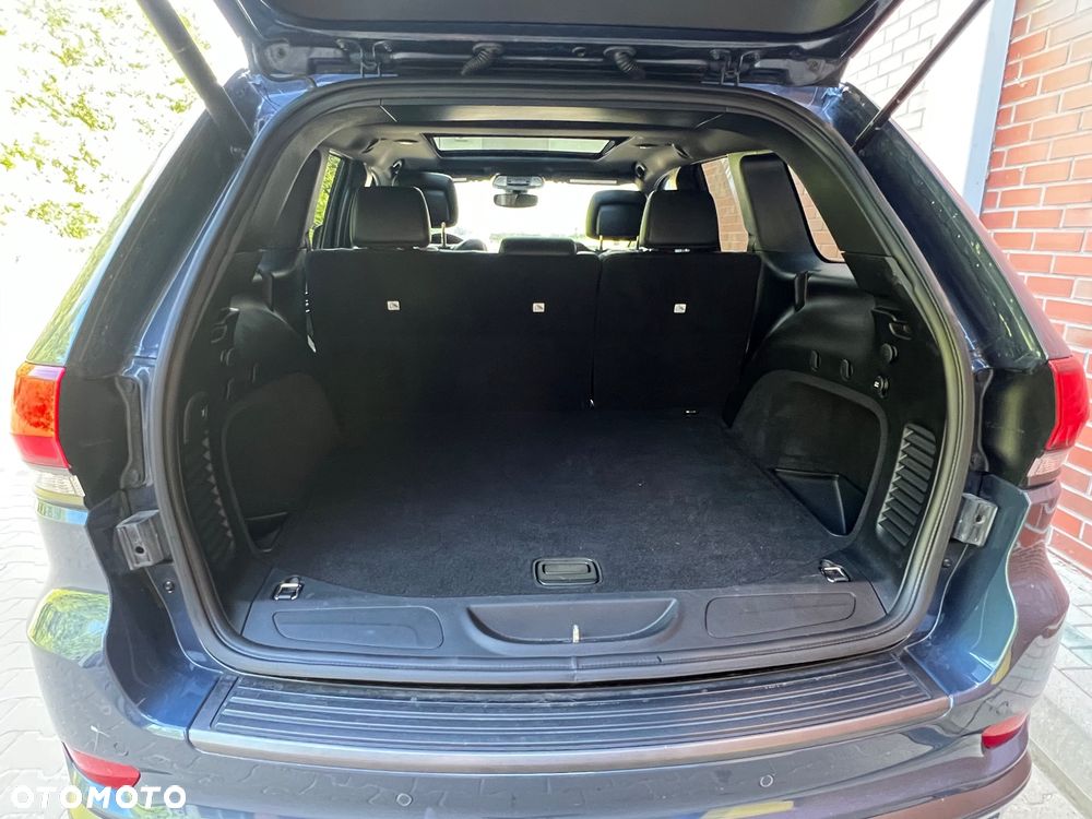 Jeep Grand Cherokee - 31