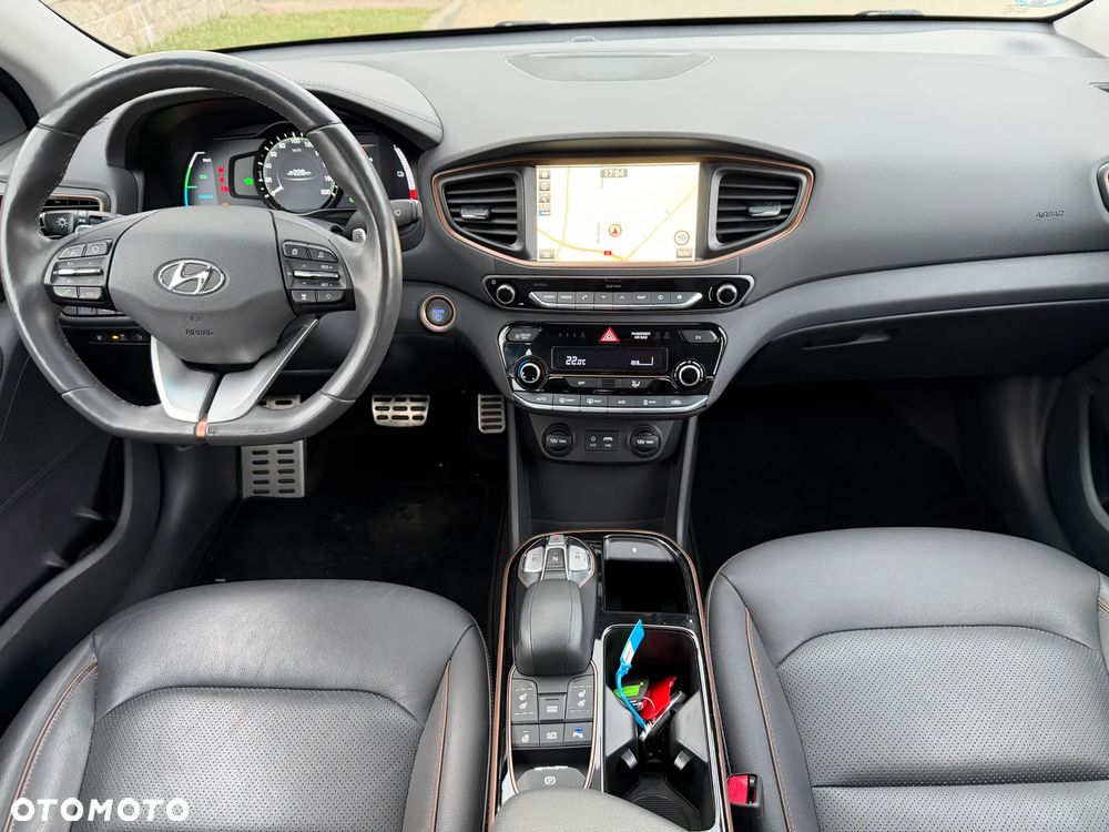 Hyundai IONIQ Premium - 5